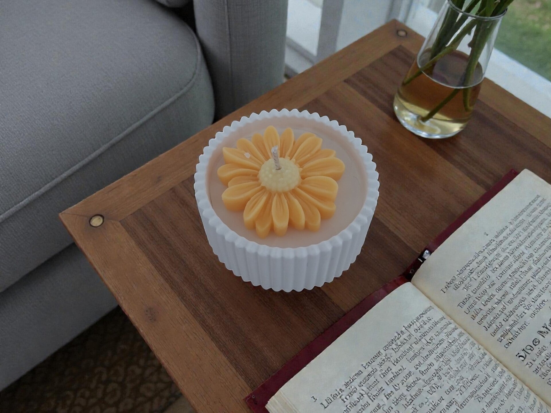 Margriet Kaars in Schaaltje – Decoratieve Sfeerkaars
