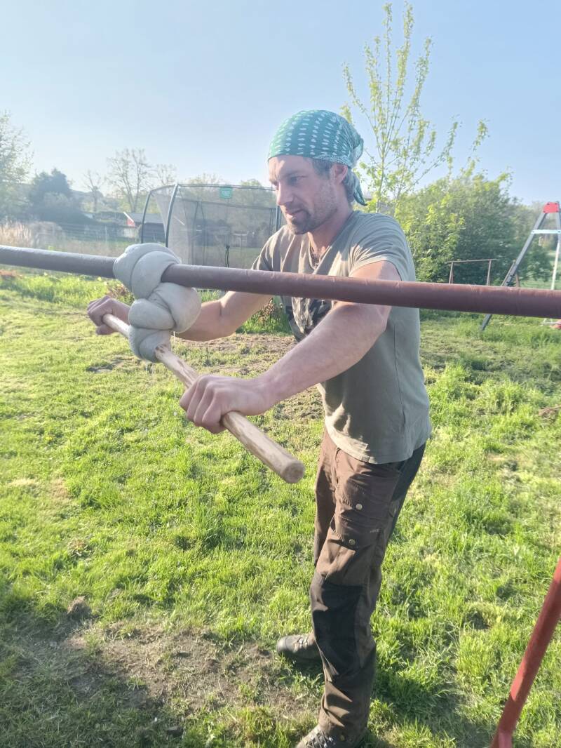wildleder-wringen-stange-stock-fettgerben-kurs-standard.jpg