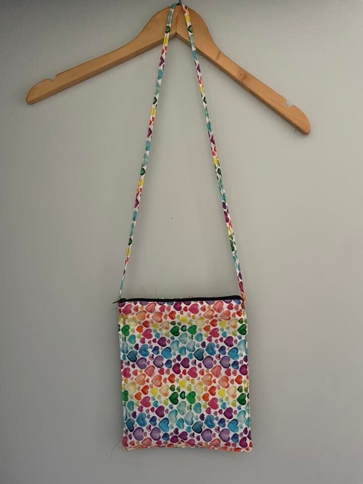 Petit sac bandoulière grands coeurs