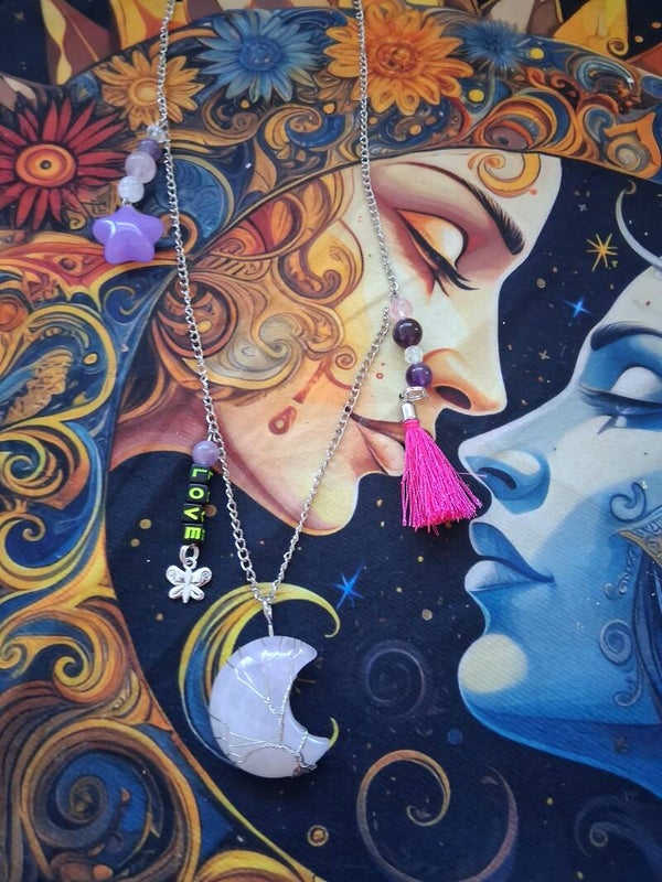 Sautoir Lune en Quartz rose, Améthyste et pampille