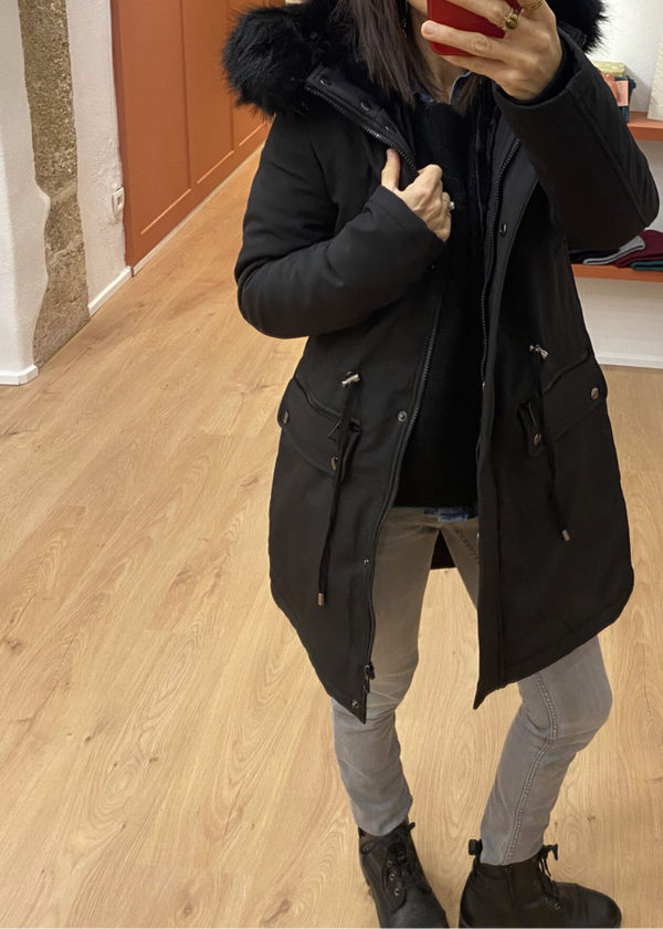 Parka noire avec capuche amovible TARA