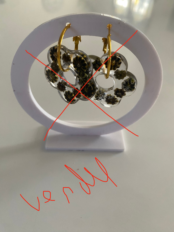 Boucles d’oreilles et incrustations végétal