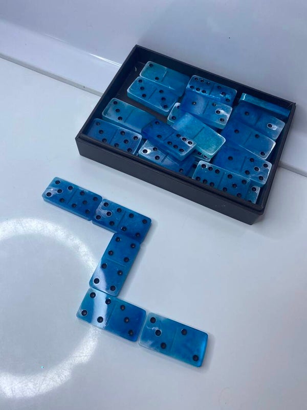 Dominos