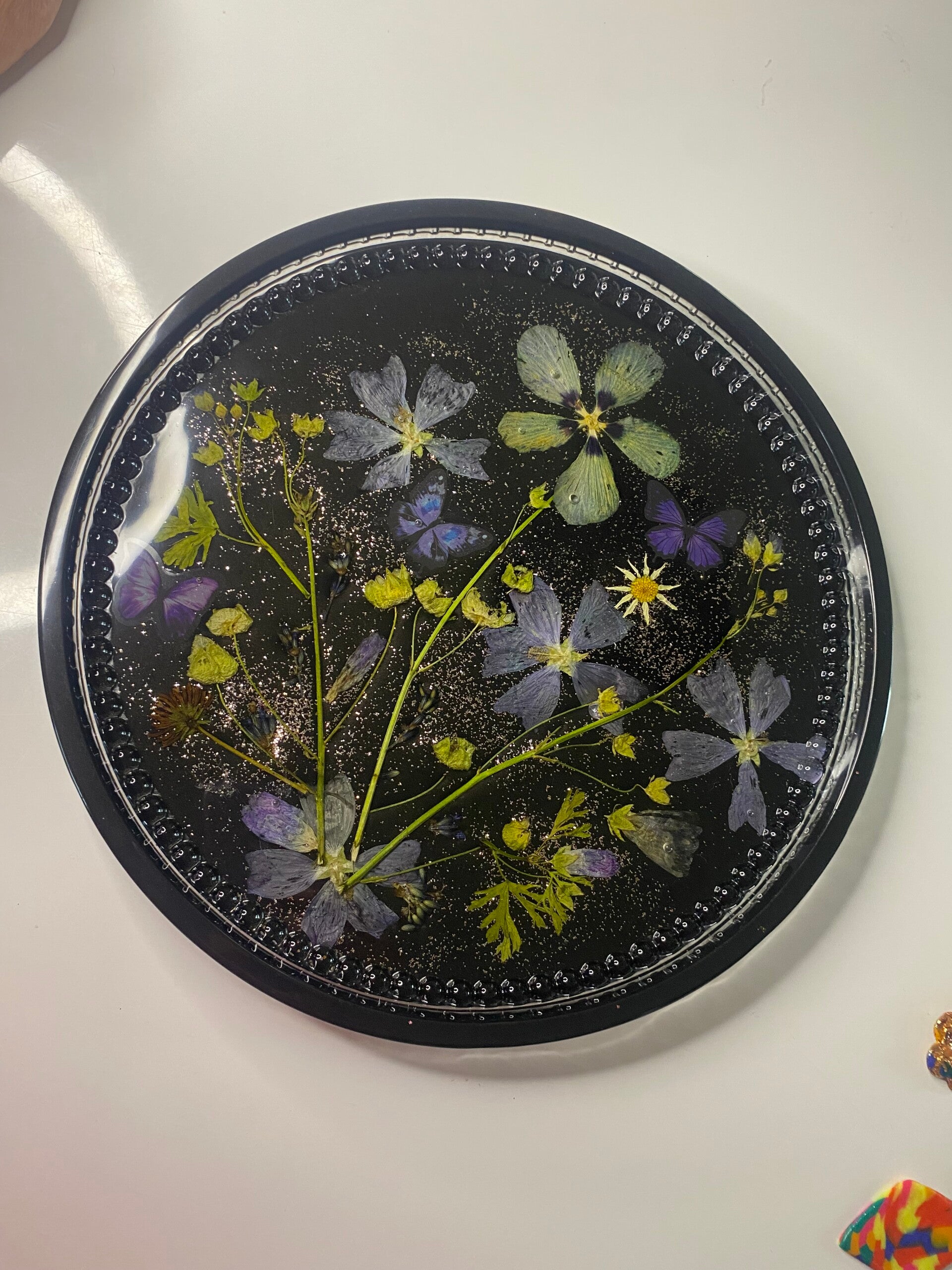 Plateau, fleurs séchées