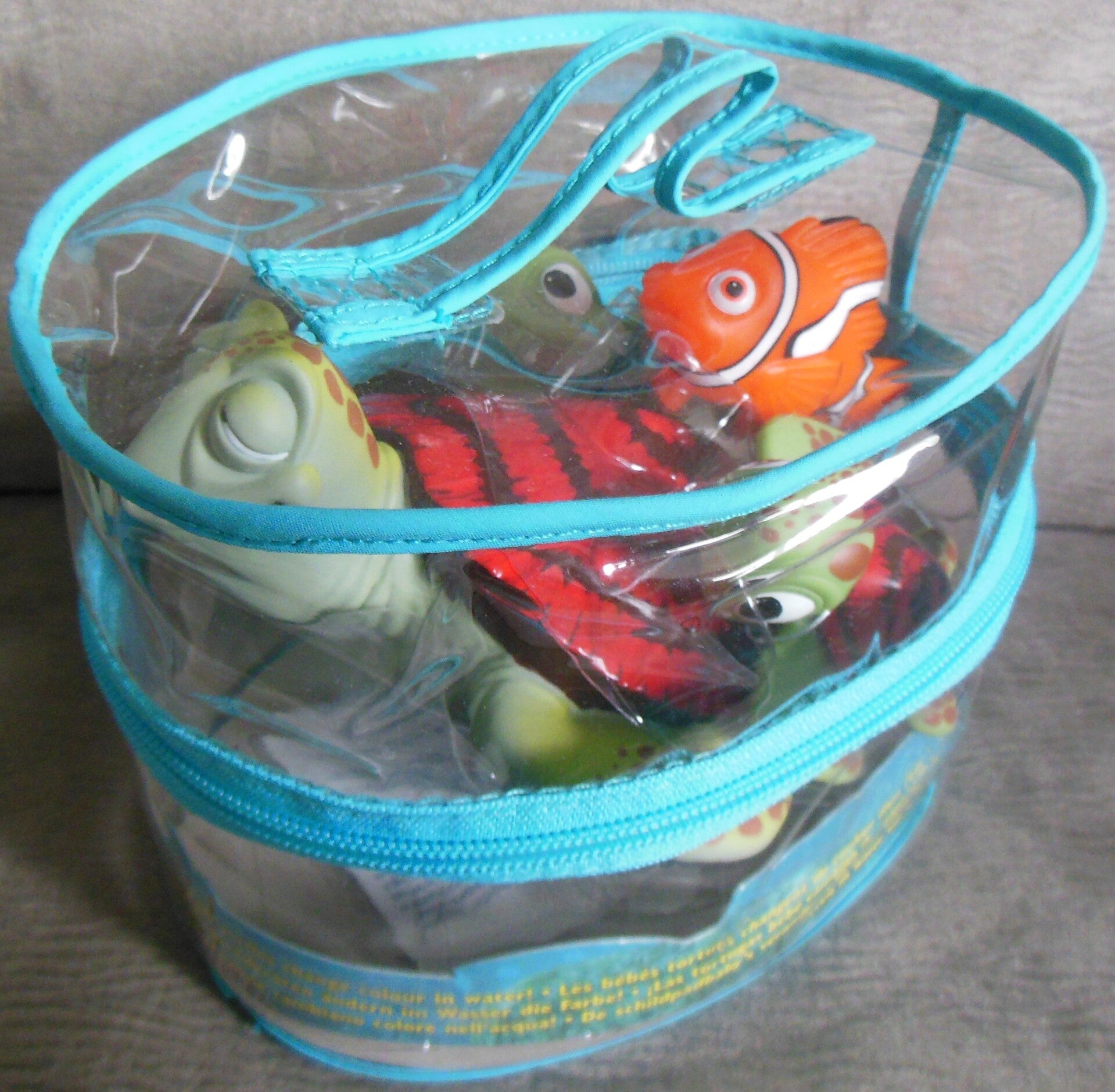 Finding Nemo Squirtin' Surprise