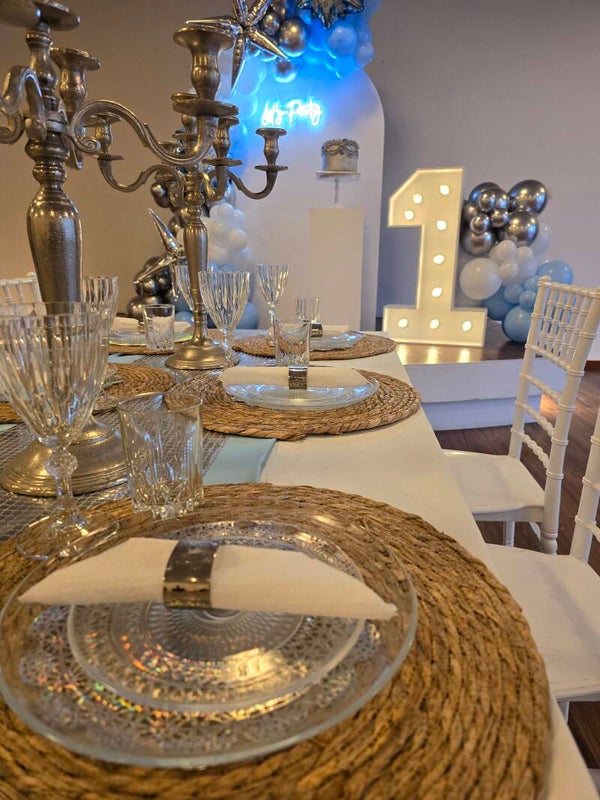 ZAALVERHUUR + COMPLETE DECORATIE
