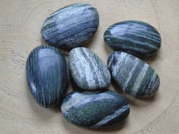 Serpentine oeil d'argent