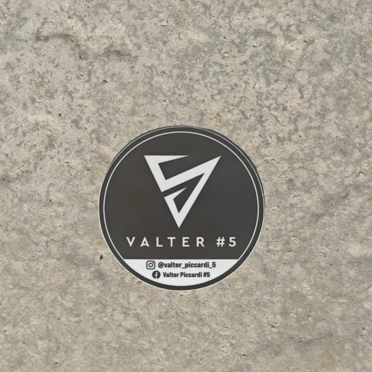 Supporter sticker