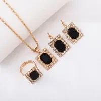 Parure carré avec strass