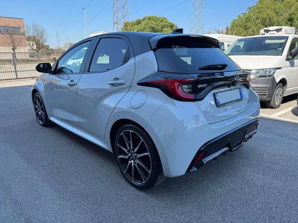 Toyota Yaris Yaris 1.5h 130 GR Sport