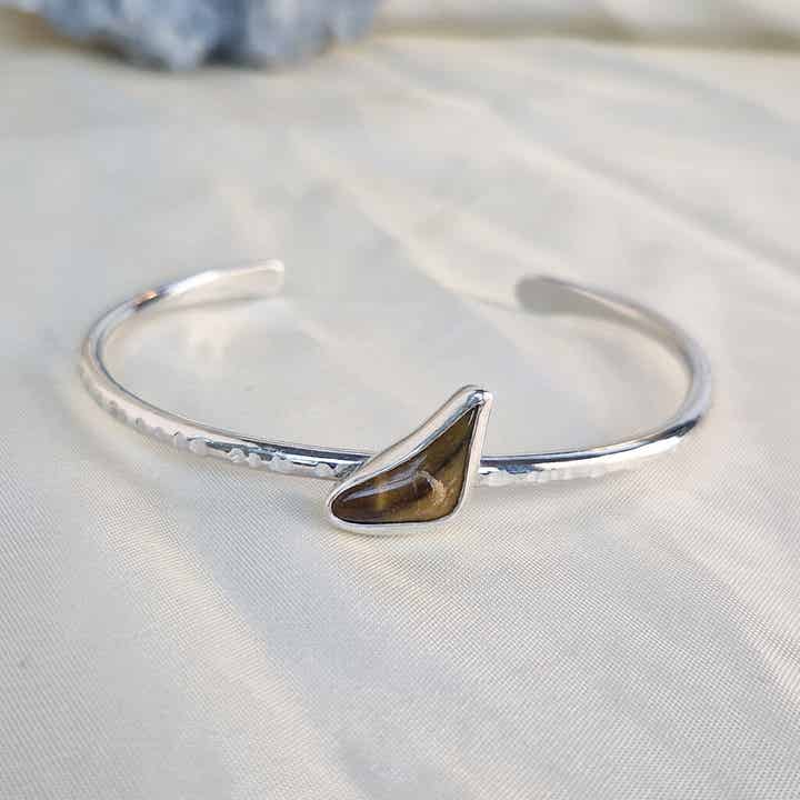 Zilver cuff armband Tijgeroog