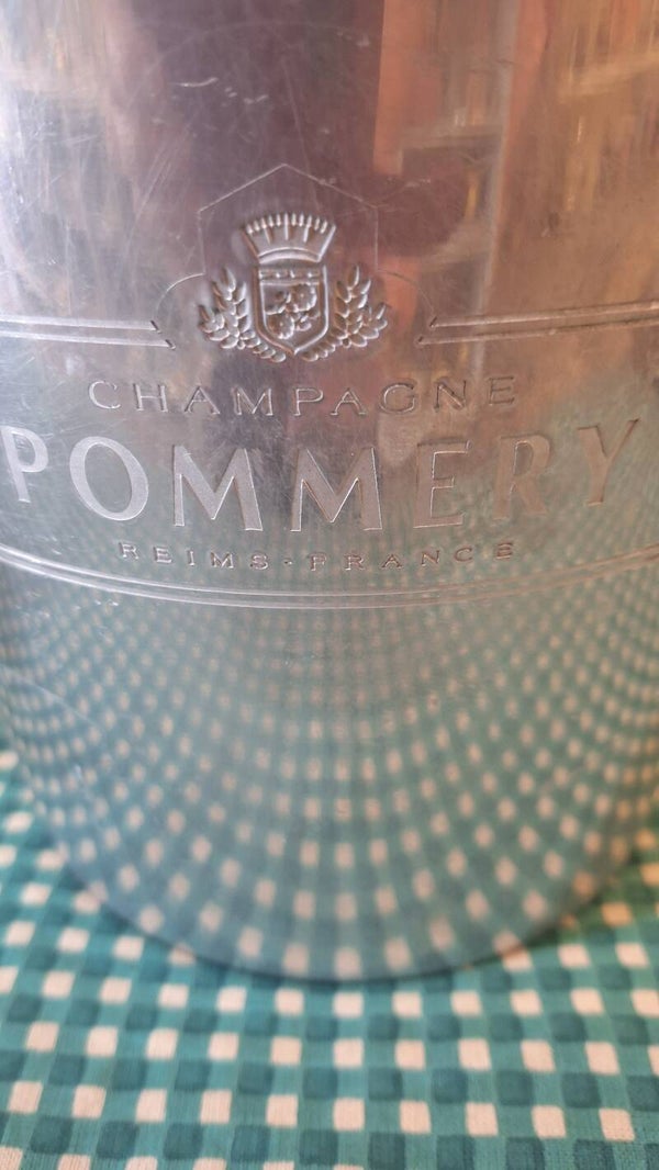 Champagne Pommery vintage cooler