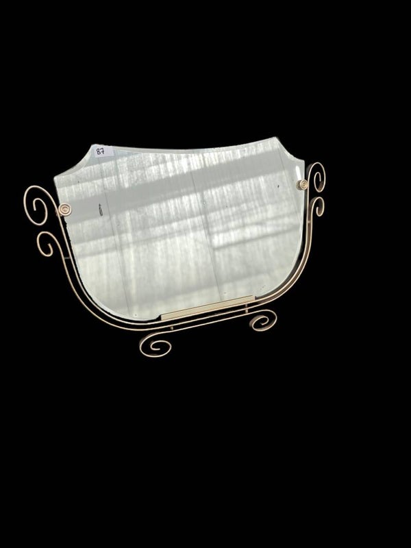 87) Vintage wandspiegel met sierlijk metalen frame – 71 x 48 cm