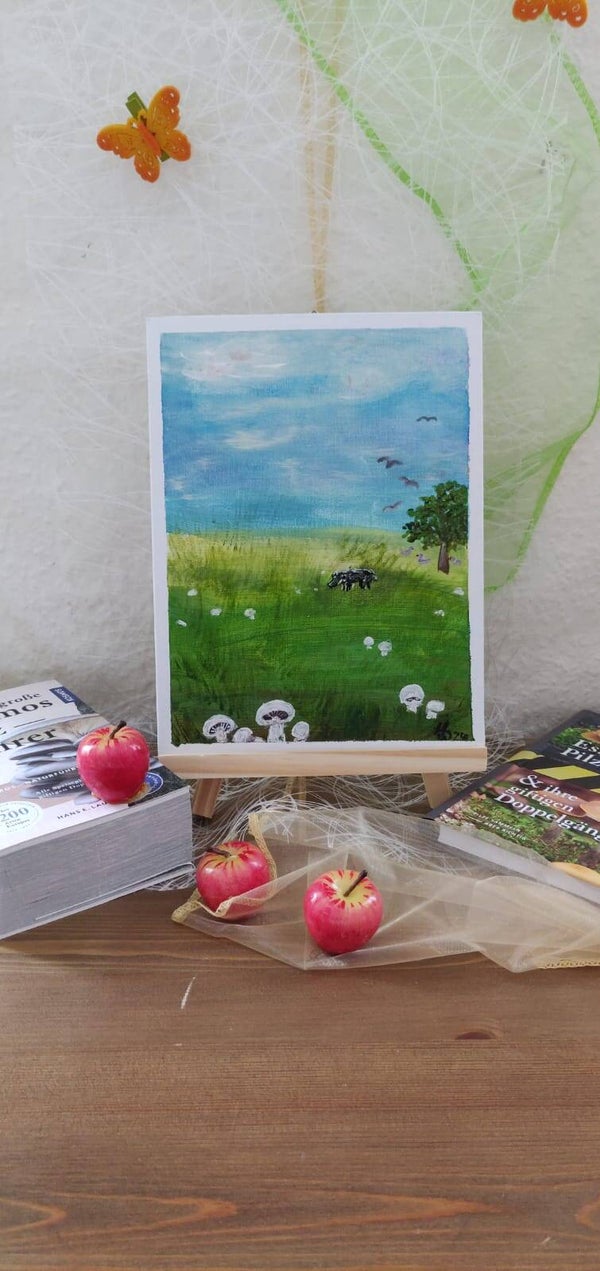 Champignonwiese mit Wildschwein