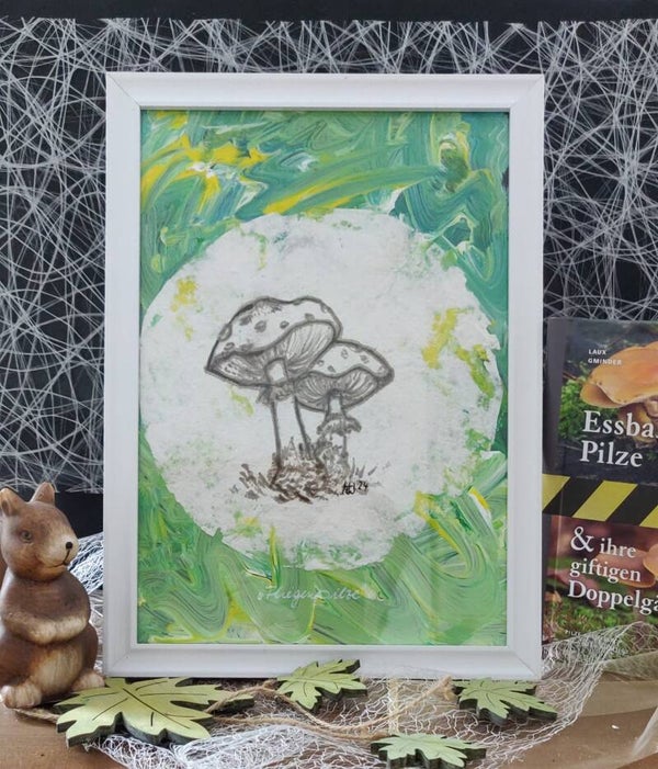 Fliegenpilze 2 auf Pilzpapier gerahmt