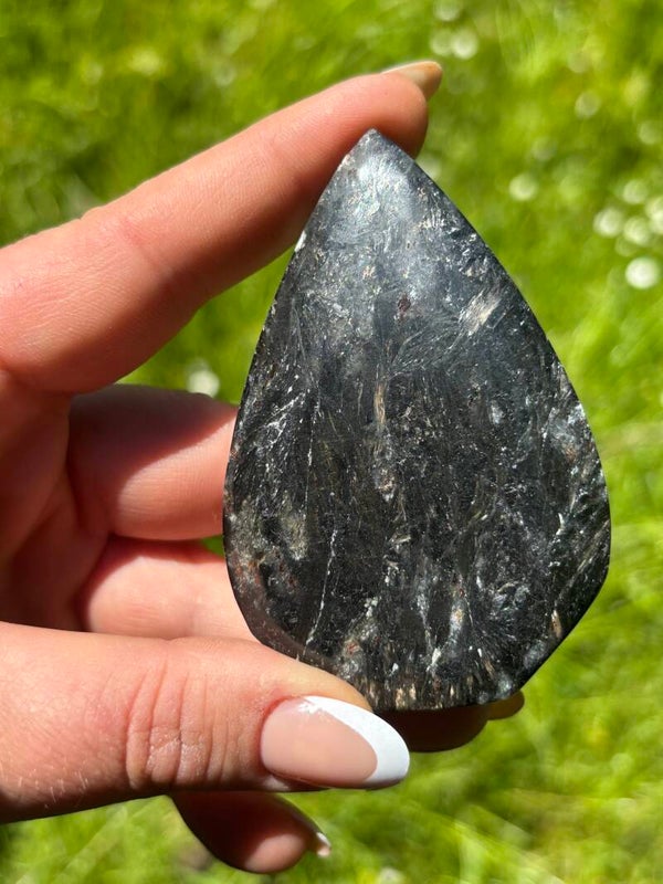 Astrophyllit Freiform