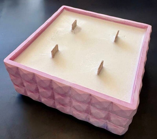 Fresh Linen Soy Candle – Handmade Luxury for Your Home