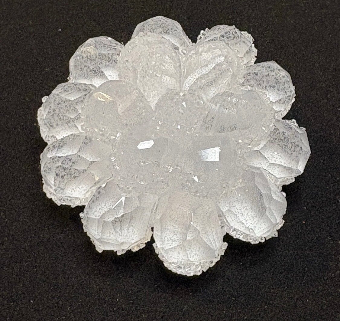 Crystal Flower Hair Clip – Elegant Beauty for Every Occasion
