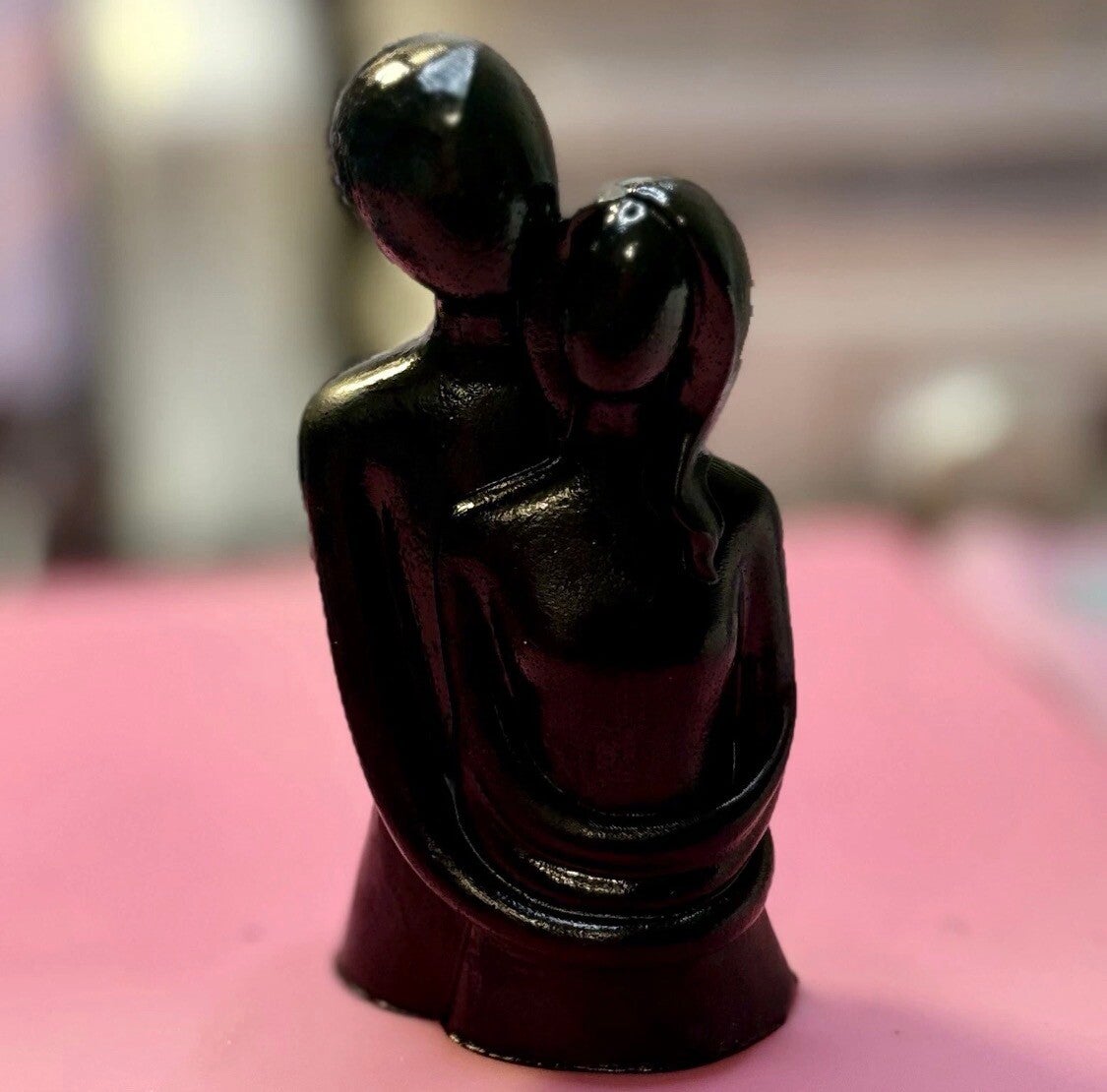 Black Resin Couple Ornament – Modern Love Sculpture