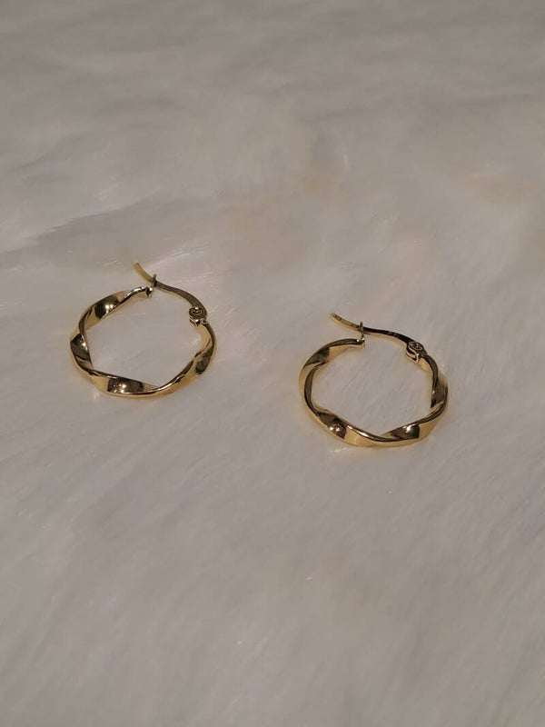 Gedraaide hoops goud