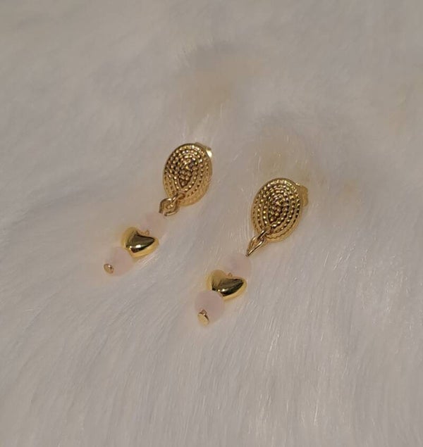 Oorbellen licht roze/goud met hartje