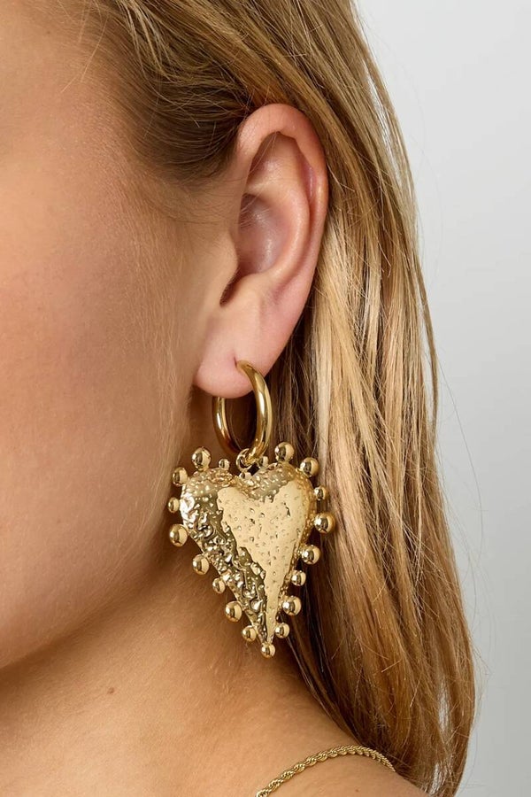 Oorbellen met chunky hart goud