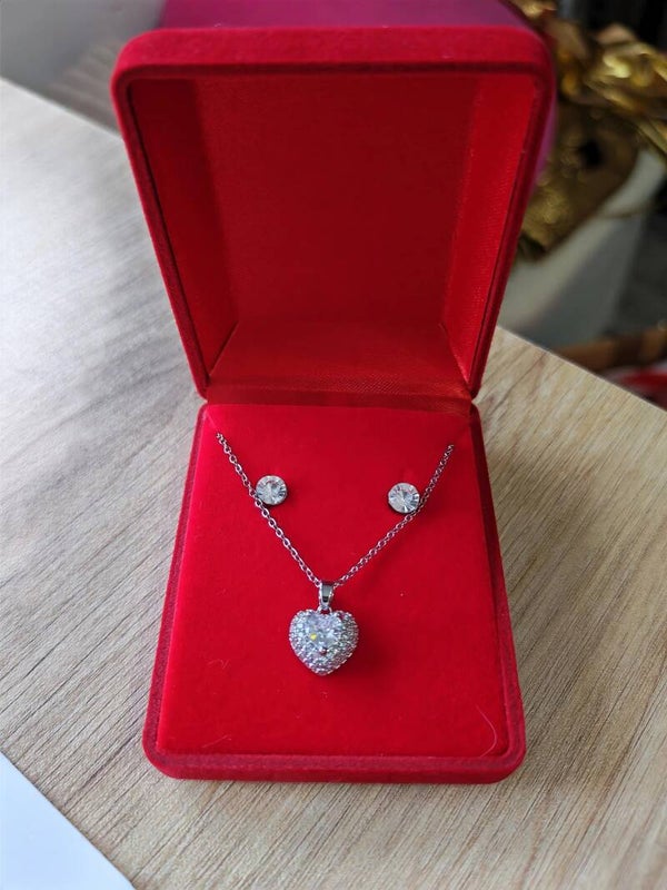COEUR  COULEUR ARGENT AVEC PERLE