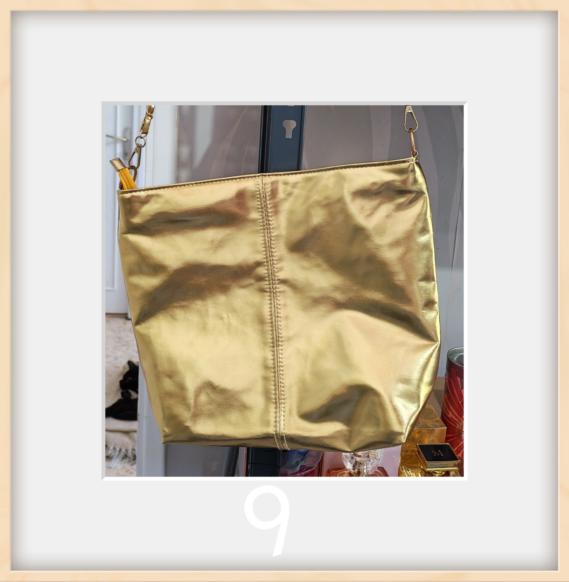 Sac À Main et Bandoulière couleur Or Plusieurs modèles