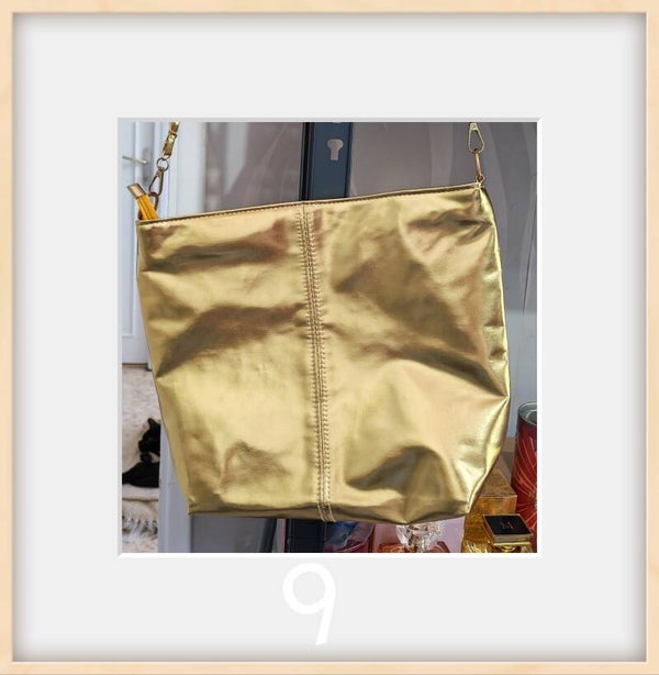 Sac À Main et Bandoulière couleur Or Plusieurs modèles
