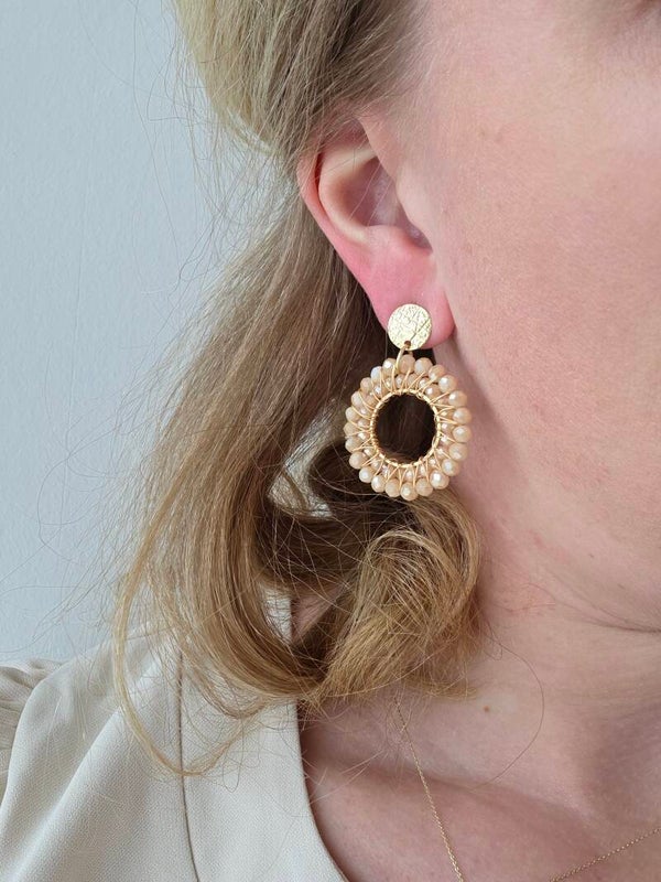 Oorbellen beige