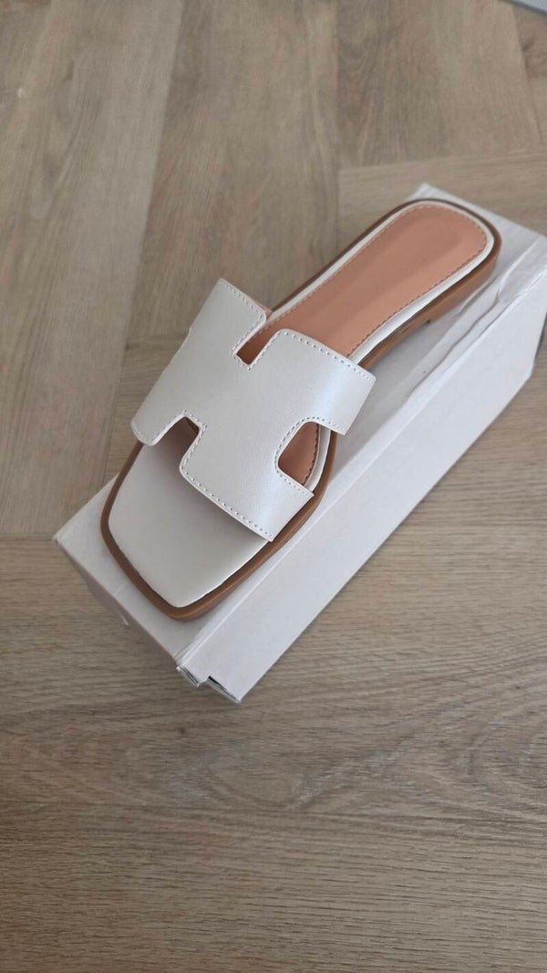 Slippers beige