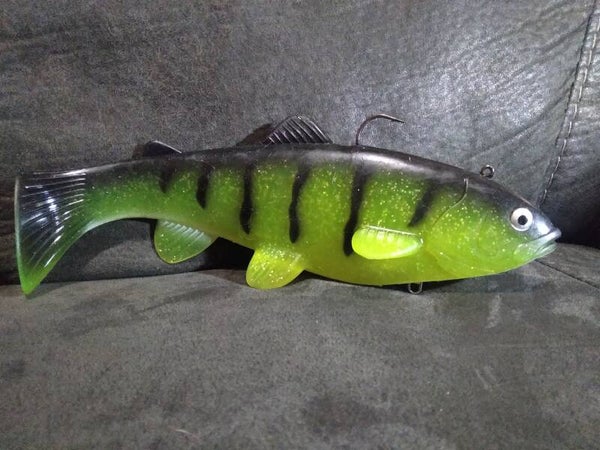 Castaic boot tail