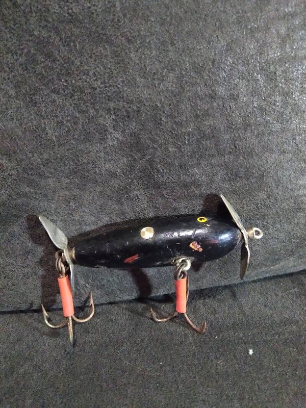 Vintage bass plug