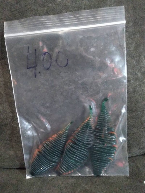 3 in bellow gills