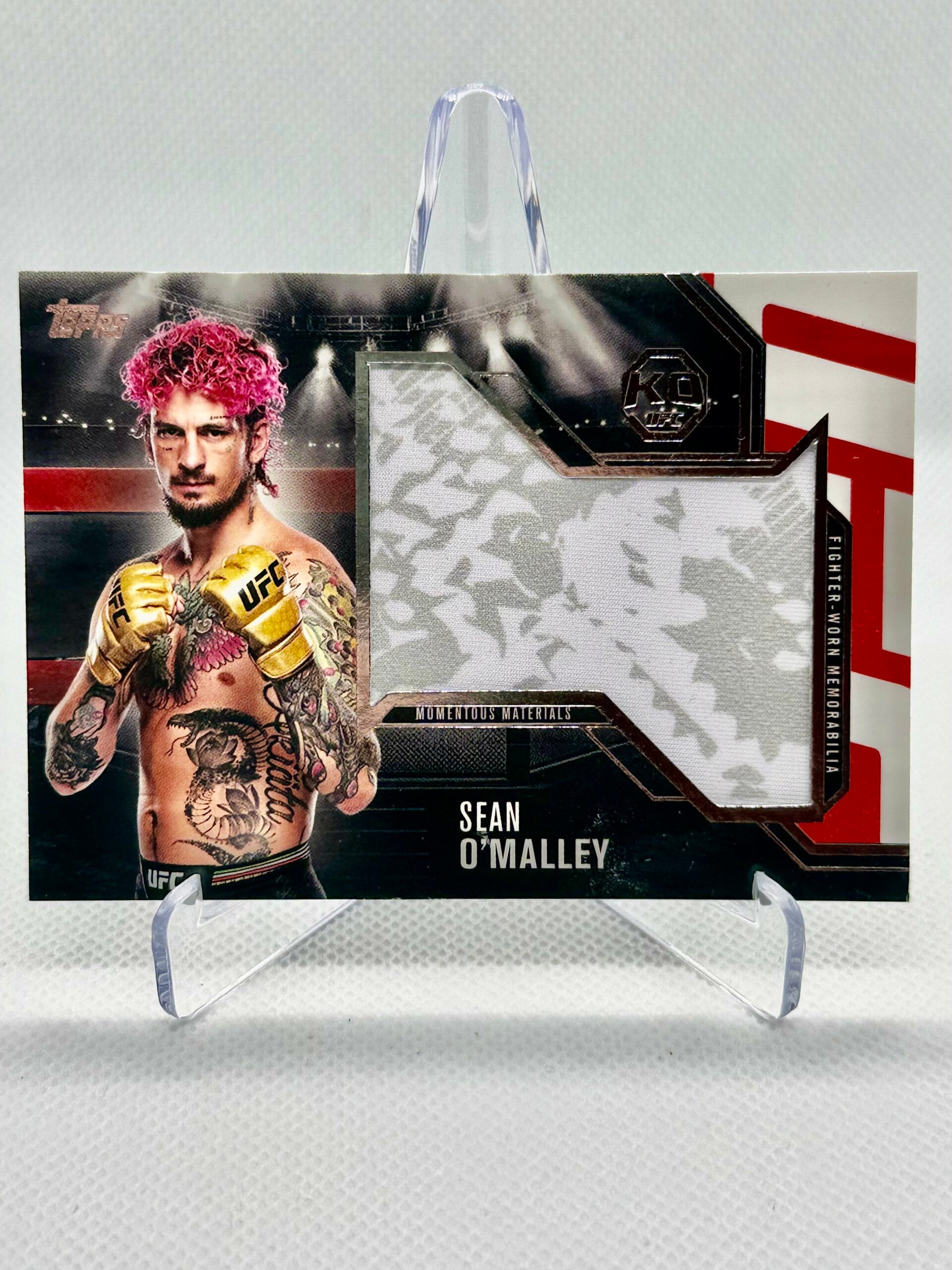 2025 TOPPS KNOCKOUT SEAN O'MALLEY MOMENTOUS MATERIALS RELIC PATCH FIGHTER-WORN
