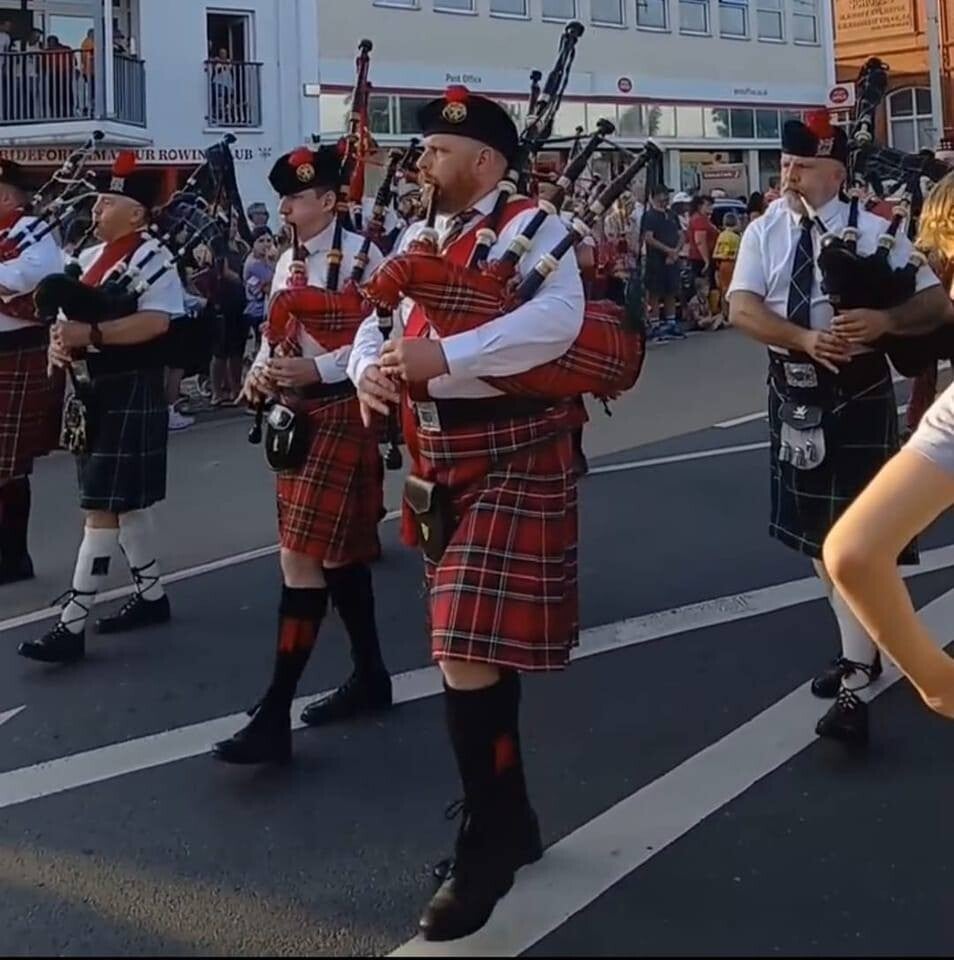 Highland piper for hire in Wales
