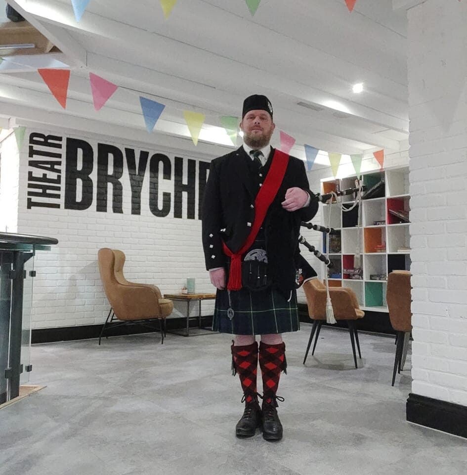 Bagpiper for hire in Brecon