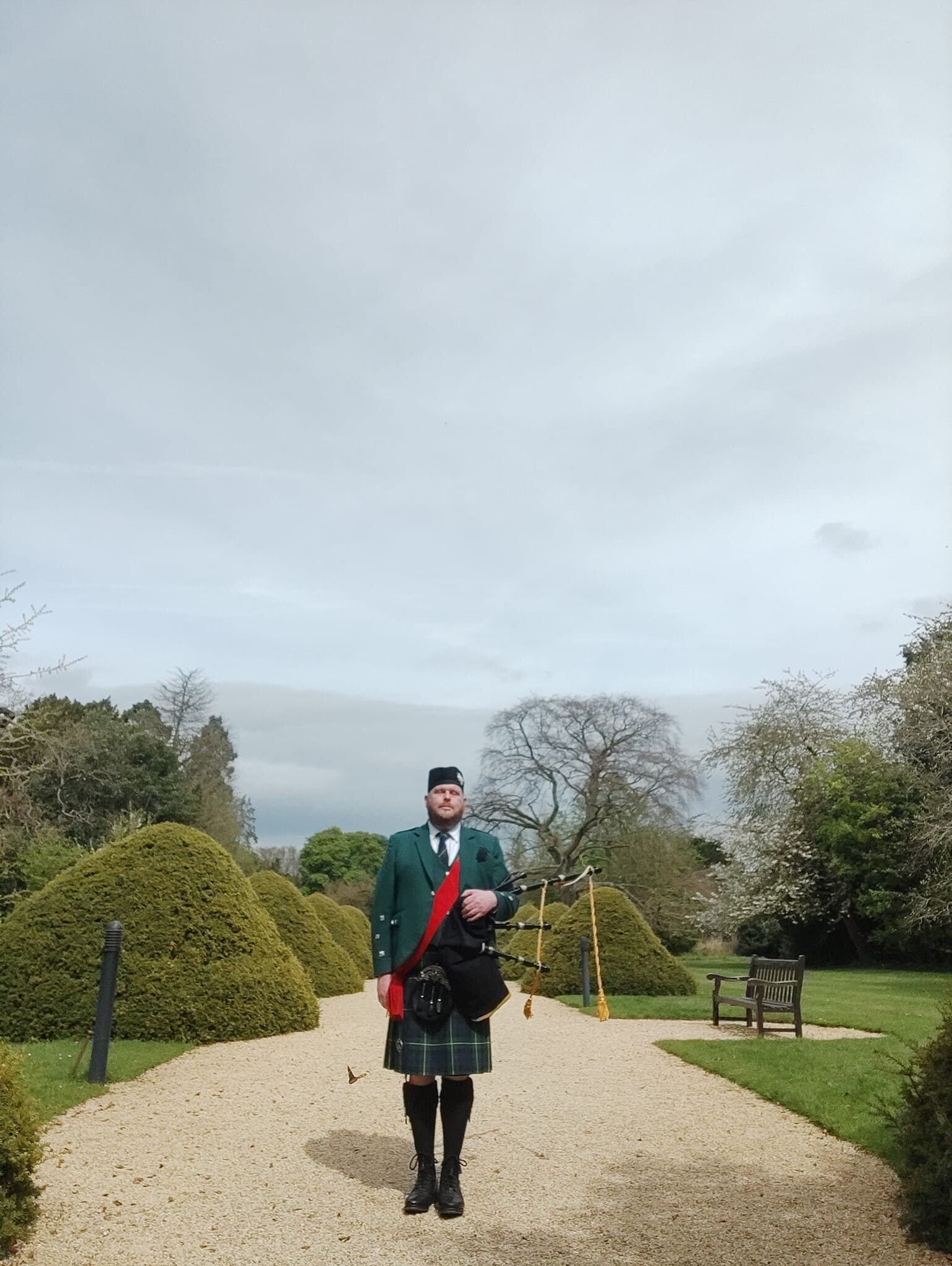 cheltenham wedding bagpiper for hire