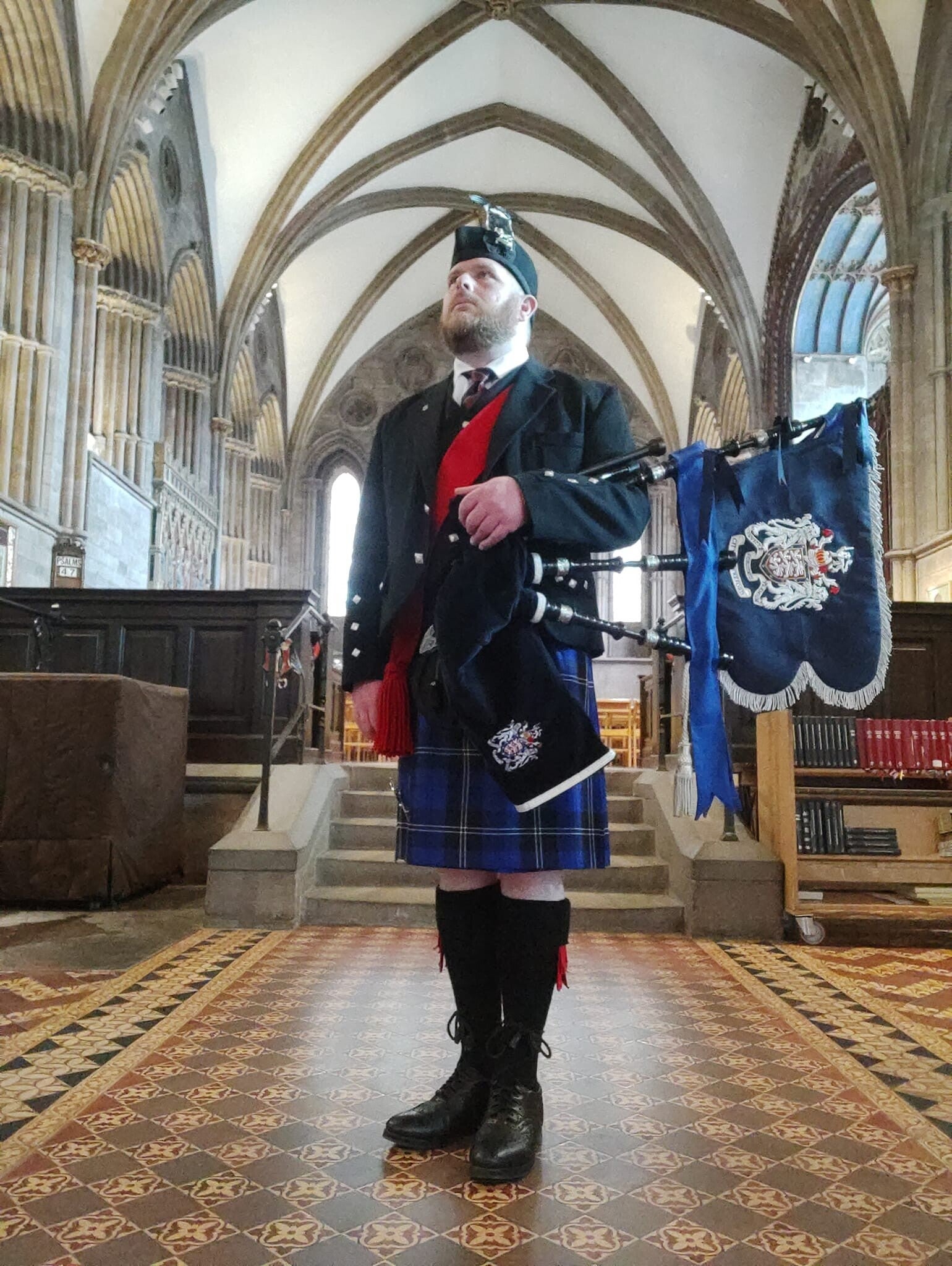 herefordbagpiper-standard-33awo0.jpg