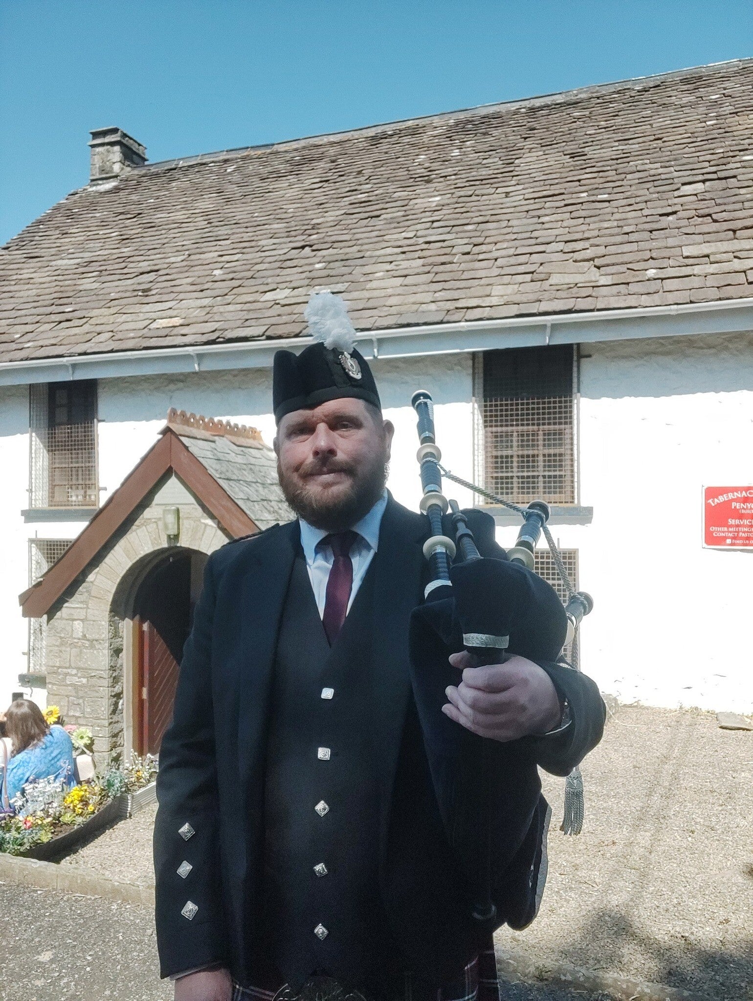Highland piper for hire in South Wales and the welsh Valleys