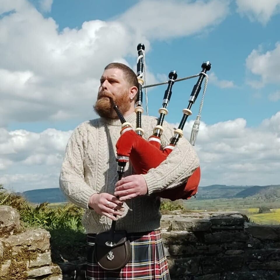 Highland Piper for hire in North Herefordshire