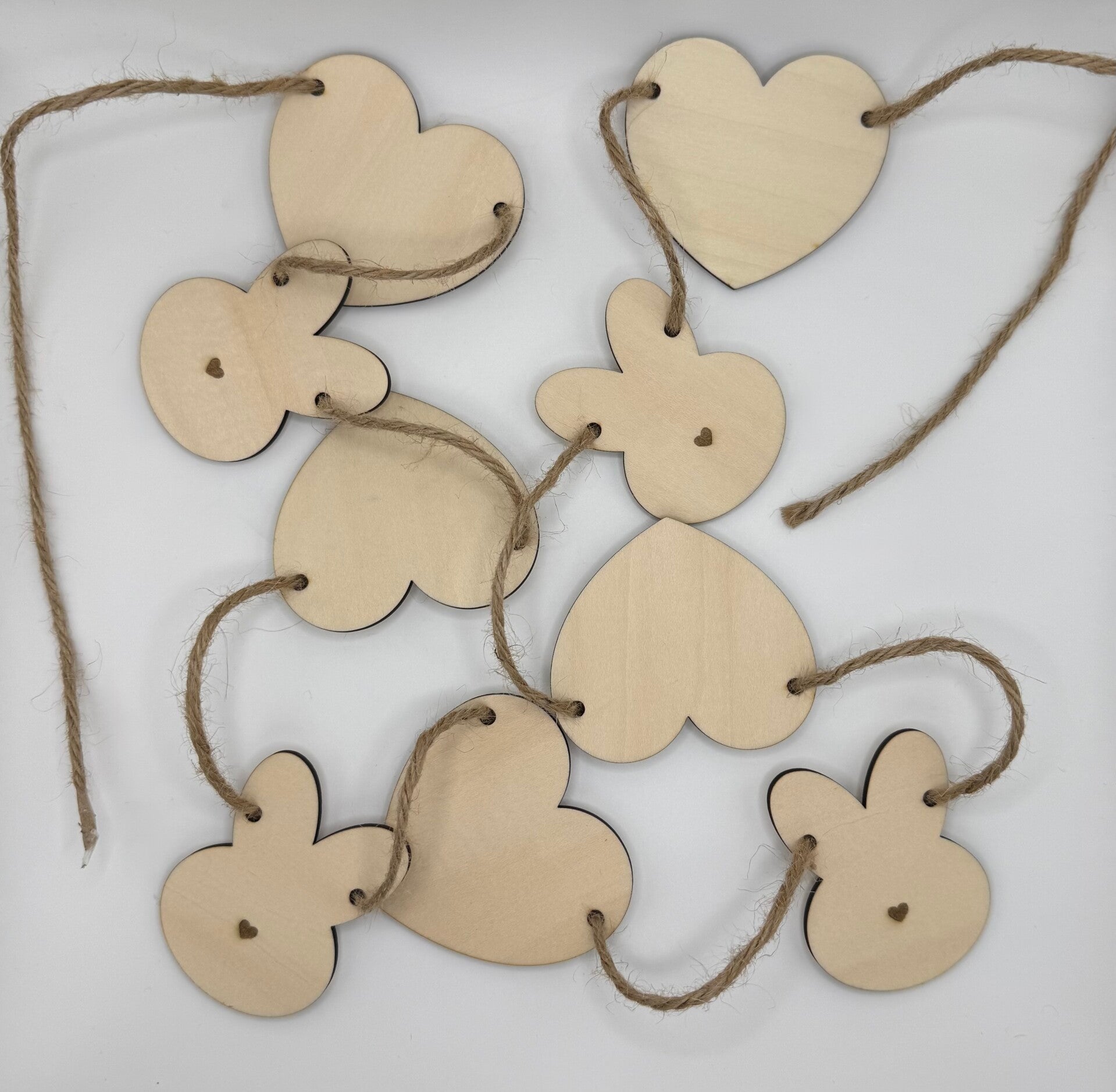 Guirlande lapin en bois clair
