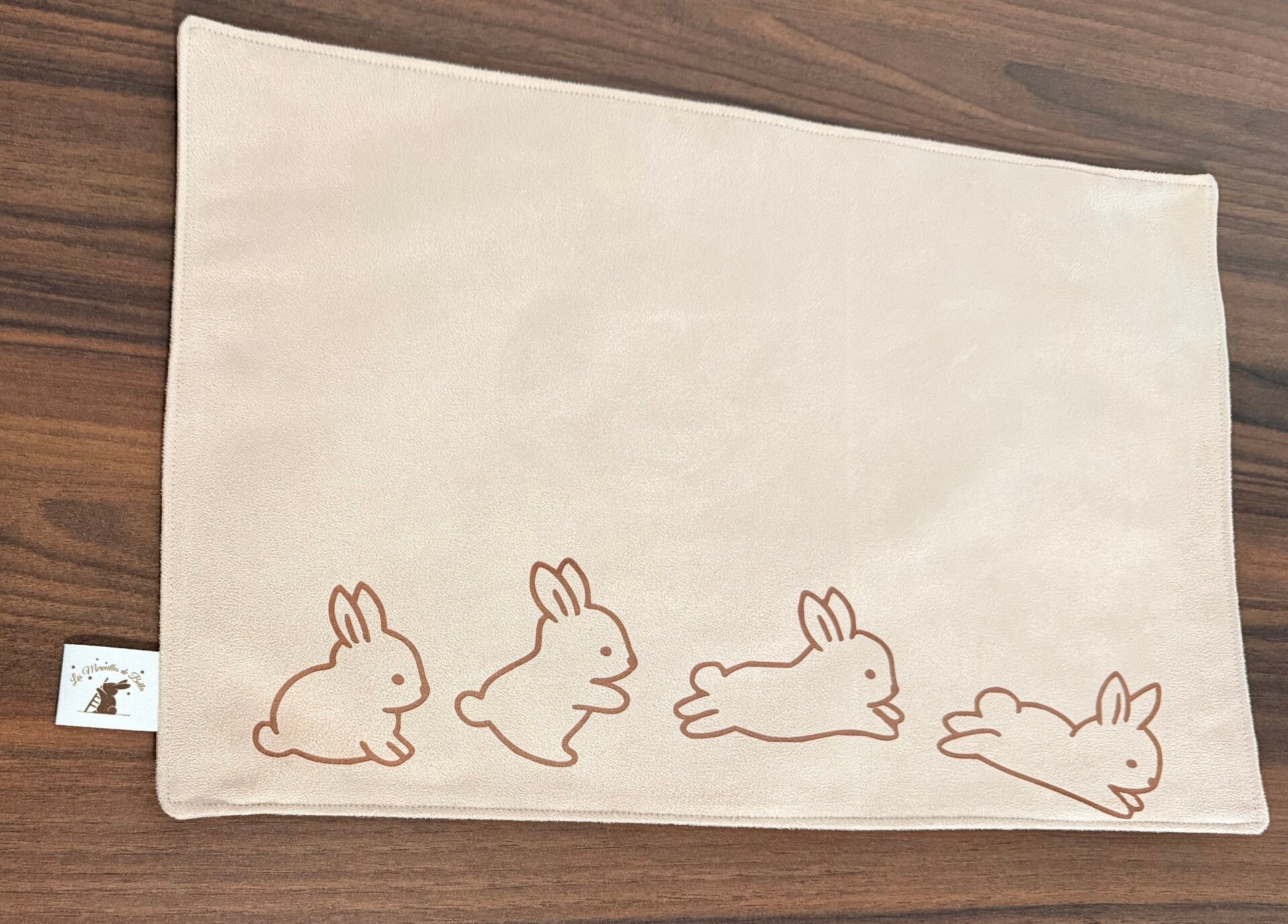Petits lapins beige