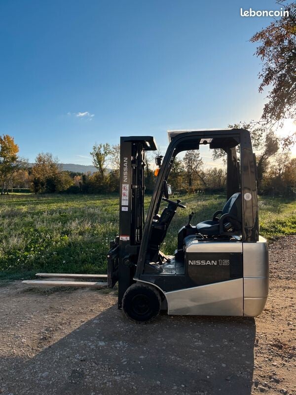 Chariot élévateur électrique NISSAN