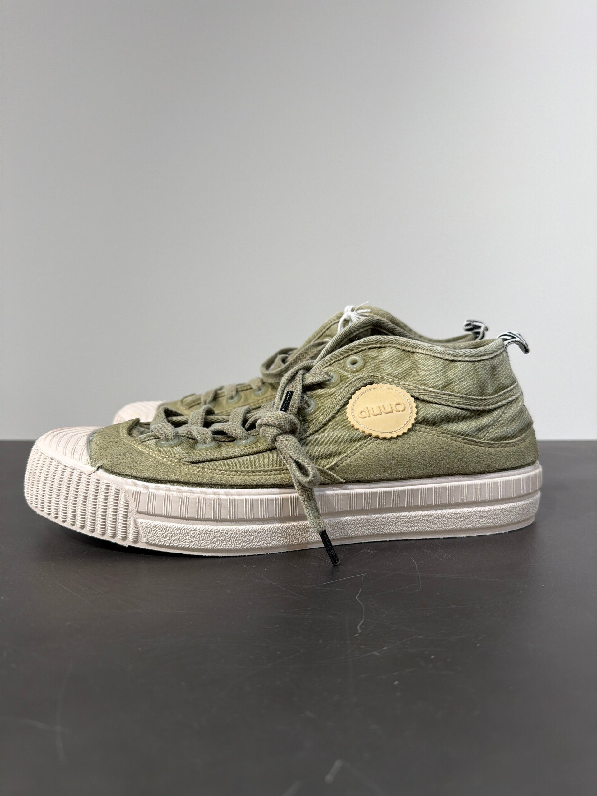 Deportiva verde Duuo