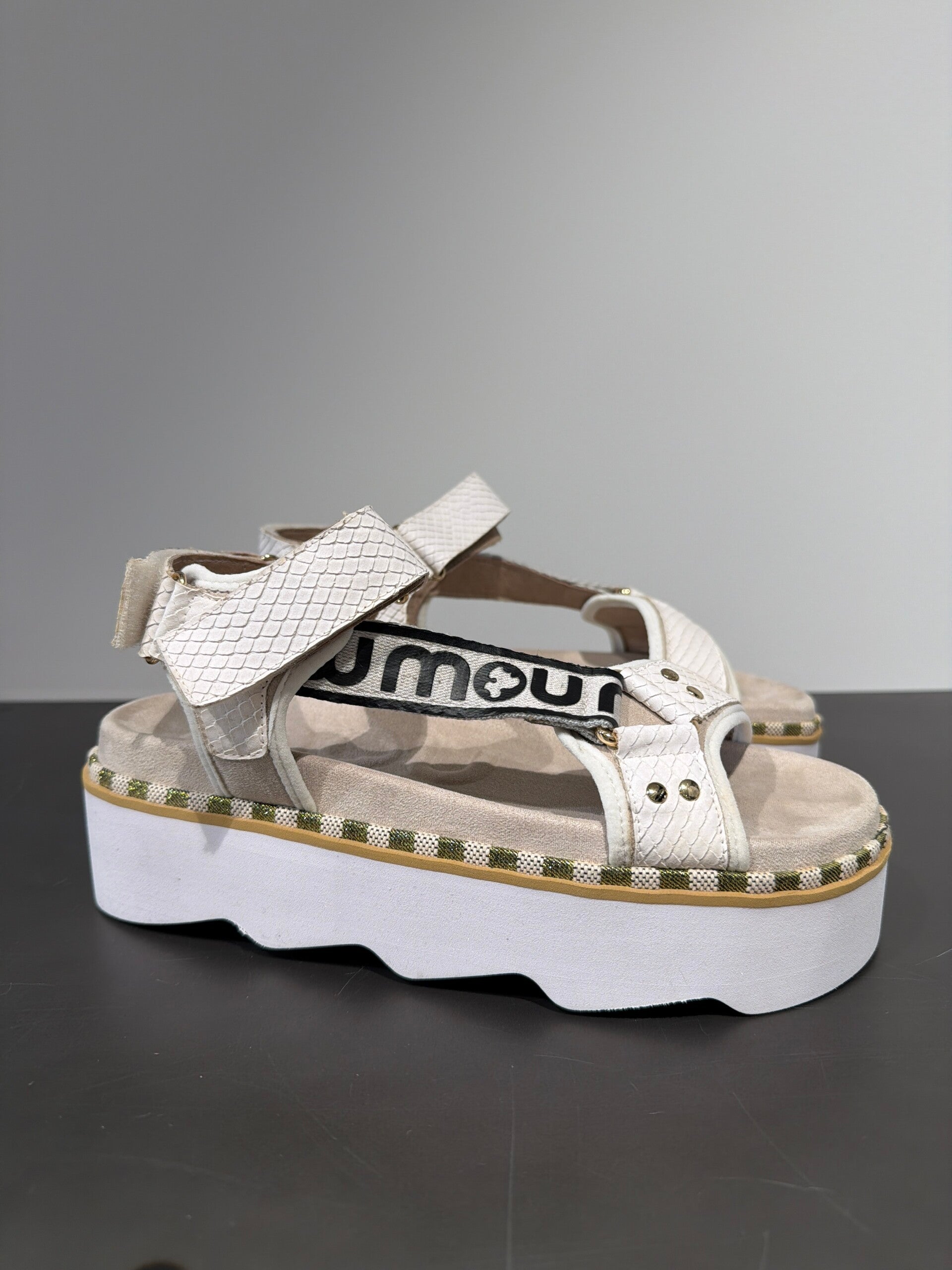 Sandalia blanca Mou 40
