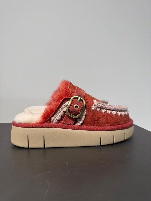 Bounce clog buckle strap on up Mou