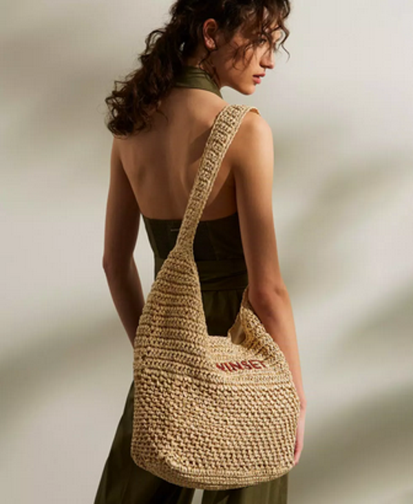 Bolso hobo de rafia de ganchillo