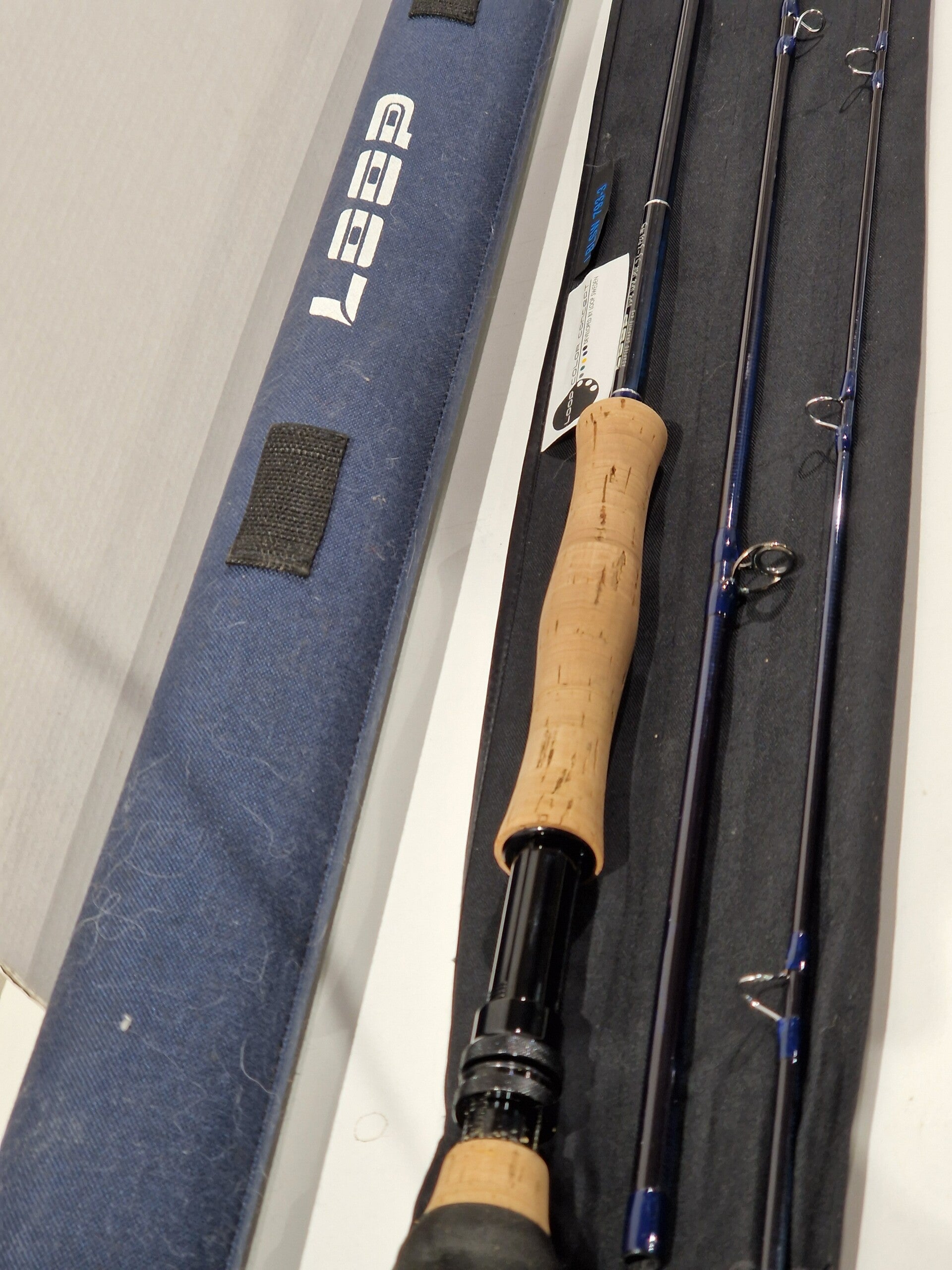 Loop blue line salt 9'3ft #9  , DEMO