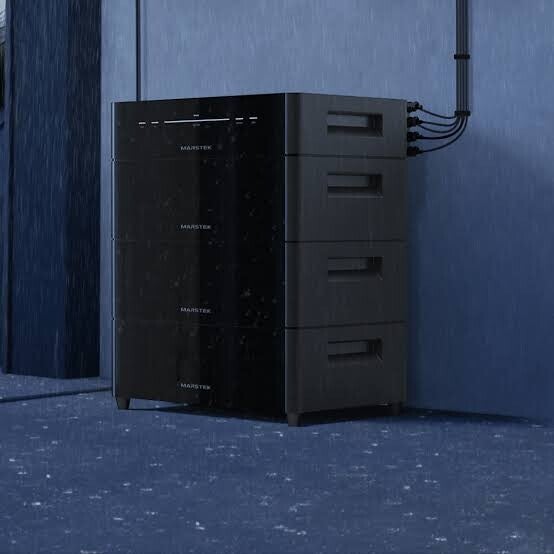 Thuisbatterij systeem voor slimme opslag van zonnestroom gemonteerd door elektricien Admiraal Elektra.